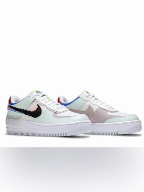 Nike Air Force 1 Shadow SE Pixel Swoosh - Barely Green